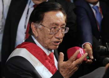 Peru’s defense and foreign ministers resign after the president stalls U.S. military planes deal