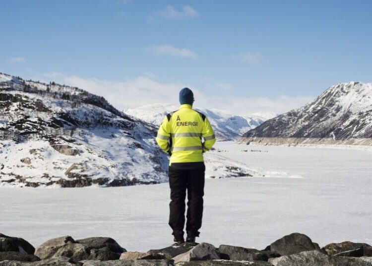 A winter without snow depletes Europe’s clean energy reservoir