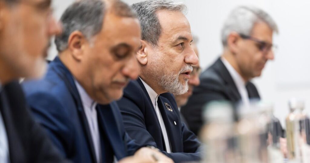 Trump dispatches Witkoff and Kushner to Pakistan for new talks with Iran’s foreign minister