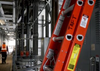 ‘You’re a liar.’  Why the world’s biggest building boom has run into a wall in California