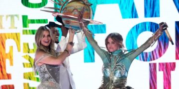 A major fail on live TV put a target on this pop star’s back. Winning ‘The Masked Singer’ might erase it