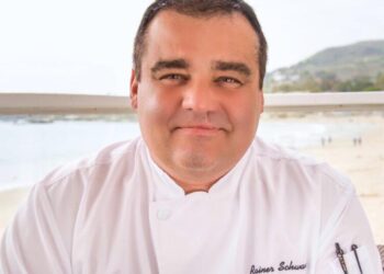 Noted Orange County chef dies in car crash