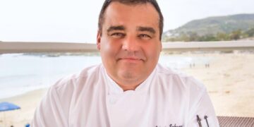 Noted Orange County chef dies in car crash