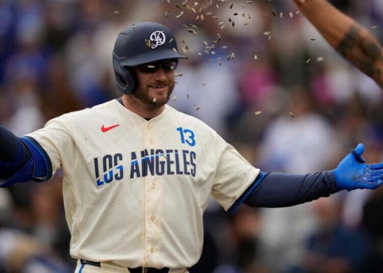 Dodgers rediscover their offense, scoring 12 runs to end Cubs’ 10-game win streak