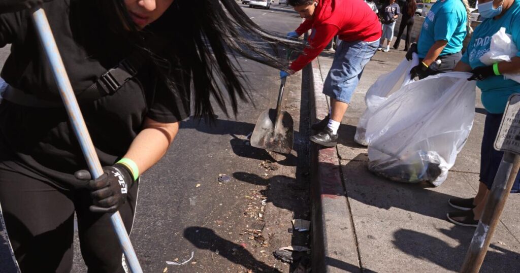 Hollywood residents want more for their tax dollars. Councilman says he’s trying