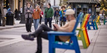 Struggling Santa Monica pins revival on alcohol and big events. Can it bring business back?