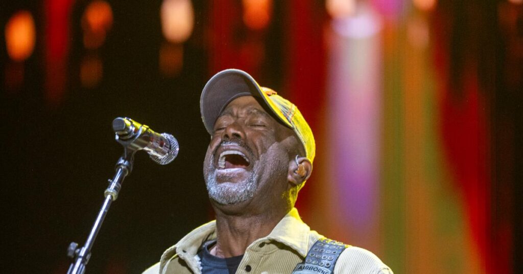 10 minutes backstage with Darius Rucker at Stagecoach
