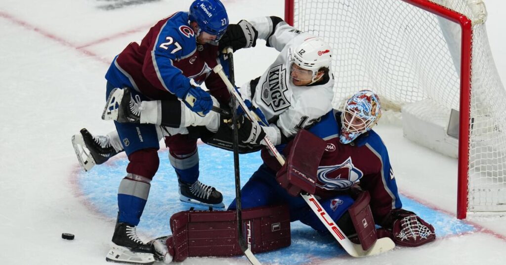 Kings let late Game 2 lead slip away and lose to Avalanche in overtime