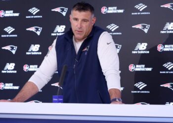 Patriots coach Mike Vrabel says photos with Dianna Russini led to ‘difficult conversations’ with family, team