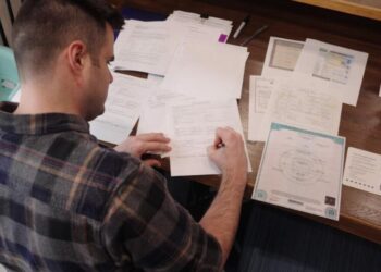 Millions of Americans may now also be considered Canadian under new law