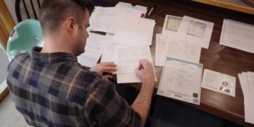 Millions of Americans may now also be considered Canadian under new law