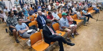 How Spanish speakers are shut out of L.A.’s planning processes