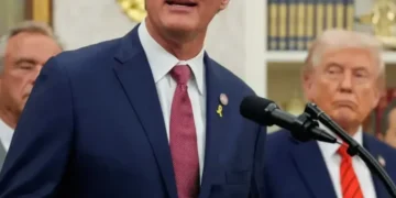 Republican gov iced out by furious Trump team after gerrymander disaster: report