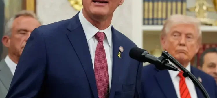 Republican gov iced out by furious Trump team after gerrymander disaster: report