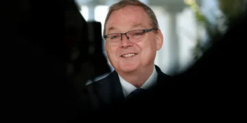 Trump’s economic advisor mocked for suggesting Americans fantasize about lower gas prices