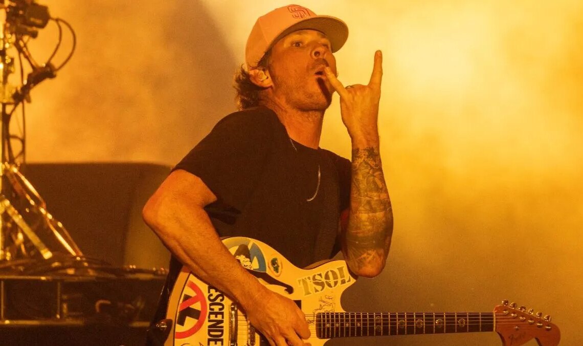 Blink-182’s Tom DeLonge Once Showed Trent Reznor a Picture of a ‘Dead Alien’, According to NIN Drummer Ilan Rubin