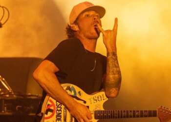 Blink-182’s Tom DeLonge Once Showed Trent Reznor a Picture of a ‘Dead Alien’, According to NIN Drummer Ilan Rubin