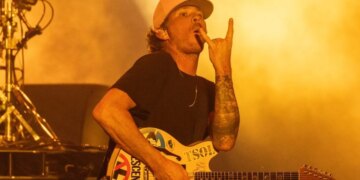Blink-182’s Tom DeLonge Once Showed Trent Reznor a Picture of a ‘Dead Alien’, According to NIN Drummer Ilan Rubin