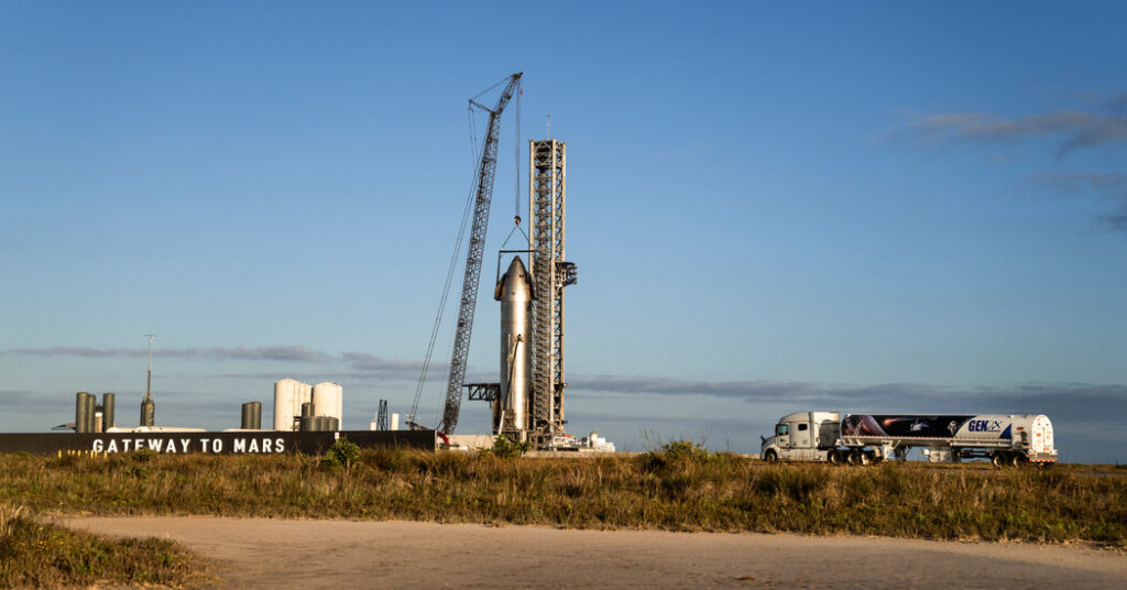As the SpaceX Hype Machine Steamrolls Ahead, Wall Street Jumps Aboard