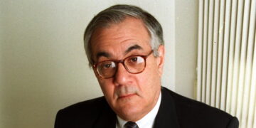 Barney Frank, Gay Pioneer and Liberal Stalwart in Congress, Dies at 86