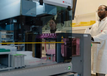 American Factories Lag in Adopting A.I. This Drugmaker Is an Exception.
