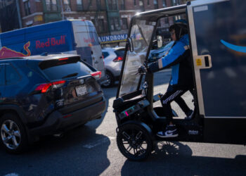 Delivery Vans Clogging the City’s Streets? Amazon Sees Hope in E-Bikes.