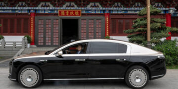 $140,000 E.V.s and Heritage Gold: The Rise of China’s Homegrown Luxury Market