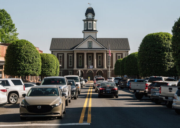 A 22,000-Home Community Is Being Built in a 5,000-Person Town