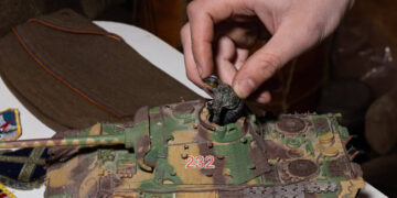 The 15-Year-Old Keeping War Memories Alive