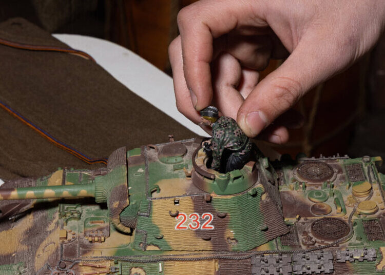 The 15-Year-Old Keeping War Memories Alive