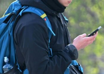 They Never Knew a World Before Smartphones. Could They Survive Without Them?