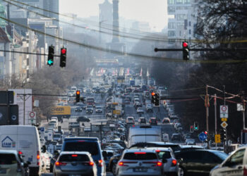 In Berlin, Cars Are a Culture War Flashpoint