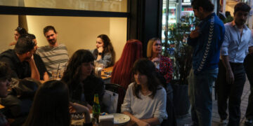 As Iranians Face War, There’s Still Solace in a Cafe