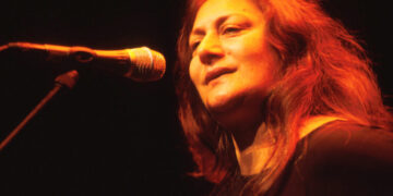 Beverley Martyn, Whose Folk Music Breakthrough Took 50 Years, Dies at 79