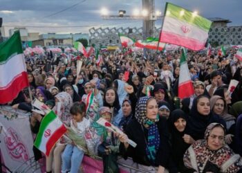 Iranian Officials Say Proposed Peace Deal Would End Fighting and Open Strait