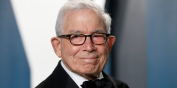 Donald E. Newhouse, Low-Profile Heir to a Media Empire, Dies at 96