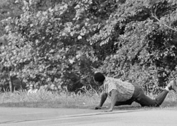 Jack Thornell, Pulitzer Winning A.P. Photographer, Dies at 86