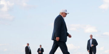 A Crack in the Polling Floor Puts Trump in New Territory