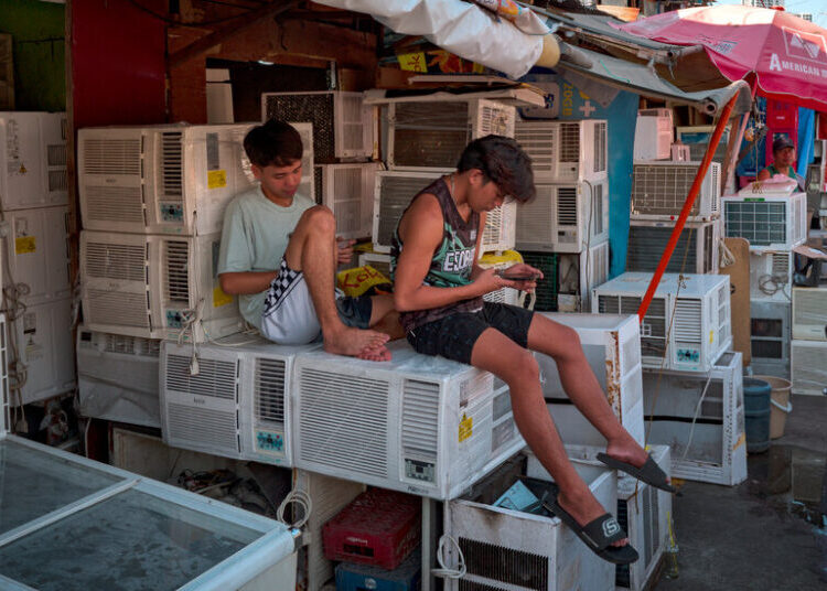 Air-Conditioning Is in Short Supply as Asia Swelters