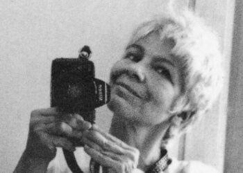 Stephanie Chernikowski, 84, Dies; Photographed the ‘Rough Magic’ of Punk