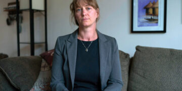N.I.H. Reinstates Employee Put on Leave After Criticizing Trump Research Cuts