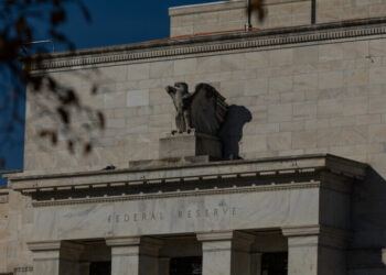 The World’s Central Banks Are Wrestling With a Gigantic Problem
