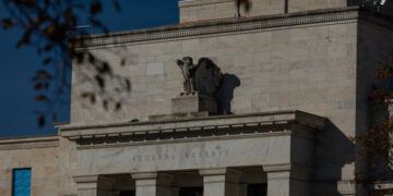 The World’s Central Banks Are Wrestling With a Gigantic Problem