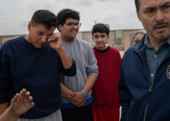 Once Detained By ICE, Mariachi Brothers Open for Kacey Musgraves