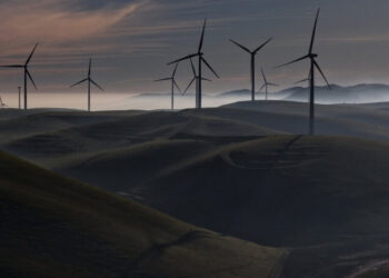 Do Spinning Wind Turbines Really Mess With Radar Systems?