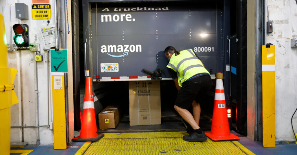 Amazon Expands Logistics Arm to Outside Companies