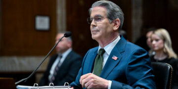 U.S. Warns China Over Iranian Oil as Sanctions Fight Intensifies