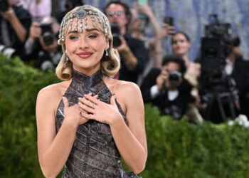 Sabrina Carpenter Wears ‘Sabrina’