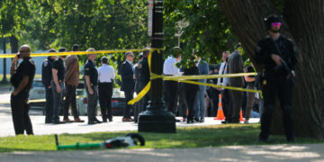 Secret Service Shoots and Wounds Armed Man Near Washington Monument