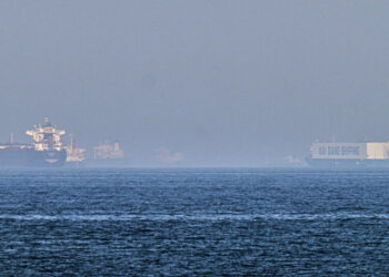 Ship Stranded for Weeks Exits Persian Gulf Under U.S. Protection